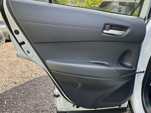 カローラクロス ハイブリッド　Ｚ　／衝突軽減／レーダークルーズ／レーンキープ／コーナーセンサー／シートヒータ／パワーバックドア／ディスプレイオーディオ／オートライト／プッシュスタート／電動格納ミラー／パワーシート／バックカメラ／ＥＴＣ（62枚目）