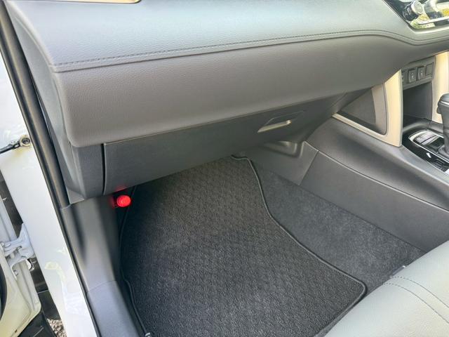 カローラクロス ハイブリッド　Ｚ　／衝突軽減／レーダークルーズ／レーンキープ／コーナーセンサー／シートヒータ／パワーバックドア／ディスプレイオーディオ／オートライト／プッシュスタート／電動格納ミラー／パワーシート／バックカメラ／ＥＴＣ（70枚目）