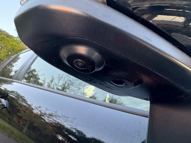 カローラクロス ハイブリッド Z /パノラマルーフ/BSM/全周囲カメラ/衝突軽減/レーダークルーズ/レーンキープ/コーナーセンサー/シートヒーター/ディスプレイオーディオ/パワーバックドア/ハーフレザー/電動格納ミラー/ETC2.0(16枚目)