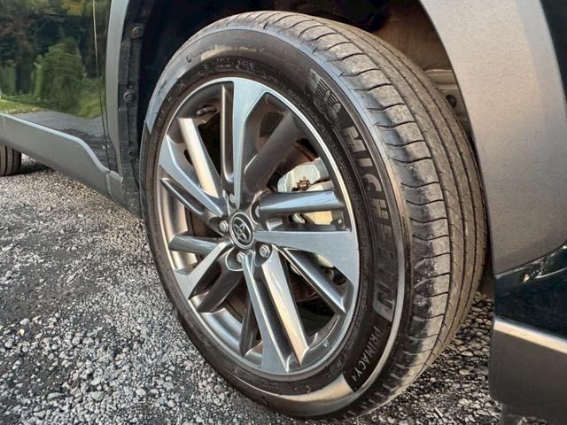 カローラクロス ハイブリッド Z /パノラマルーフ/BSM/全周囲カメラ/衝突軽減/レーダークルーズ/レーンキープ/コーナーセンサー/シートヒーター/ディスプレイオーディオ/パワーバックドア/ハーフレザー/電動格納ミラー/ETC2.0(18枚目)