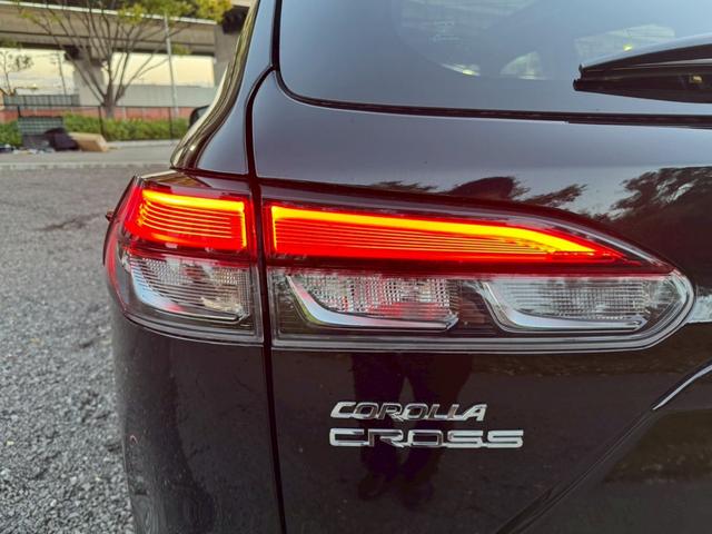 カローラクロス ハイブリッド Z /パノラマルーフ/BSM/全周囲カメラ/衝突軽減/レーダークルーズ/レーンキープ/コーナーセンサー/シートヒーター/ディスプレイオーディオ/パワーバックドア/ハーフレザー/電動格納ミラー/ETC2.0(24枚目)