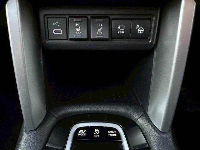 カローラクロス ハイブリッド Z /パノラマルーフ/BSM/全周囲カメラ/衝突軽減/レーダークルーズ/レーンキープ/コーナーセンサー/シートヒーター/ディスプレイオーディオ/パワーバックドア/ハーフレザー/電動格納ミラー/ETC2.0(48枚目)