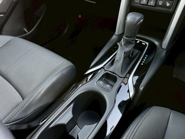 カローラクロス ハイブリッド Z /パノラマルーフ/BSM/全周囲カメラ/衝突軽減/レーダークルーズ/レーンキープ/コーナーセンサー/シートヒーター/ディスプレイオーディオ/パワーバックドア/ハーフレザー/電動格納ミラー/ETC2.0(49枚目)