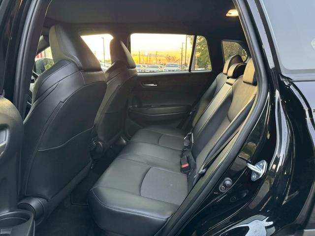 カローラクロス ハイブリッド Z /パノラマルーフ/BSM/全周囲カメラ/衝突軽減/レーダークルーズ/レーンキープ/コーナーセンサー/シートヒーター/ディスプレイオーディオ/パワーバックドア/ハーフレザー/電動格納ミラー/ETC2.0(68枚目)