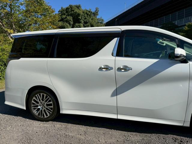 ヴェルファイア ２．５Ｚ　Ｇエディション　／ワンオーナ／フリップダウンモニタ／両側パワースライドドア／衝突軽減／レーダークルーズ／コーナーセンサ／パワーバックドア／電動格納ミラー／パワーシート／シートメモリ／ハーフレザー／ＥＴＣ／バックカメラ（19枚目）