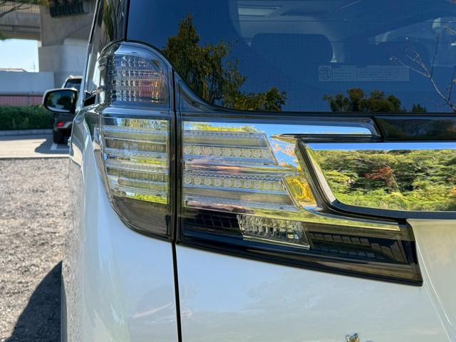 ヴェルファイア ２．５Ｚ　Ｇエディション　／ワンオーナ／フリップダウンモニタ／両側パワースライドドア／衝突軽減／レーダークルーズ／コーナーセンサ／パワーバックドア／電動格納ミラー／パワーシート／シートメモリ／ハーフレザー／ＥＴＣ／バックカメラ（23枚目）