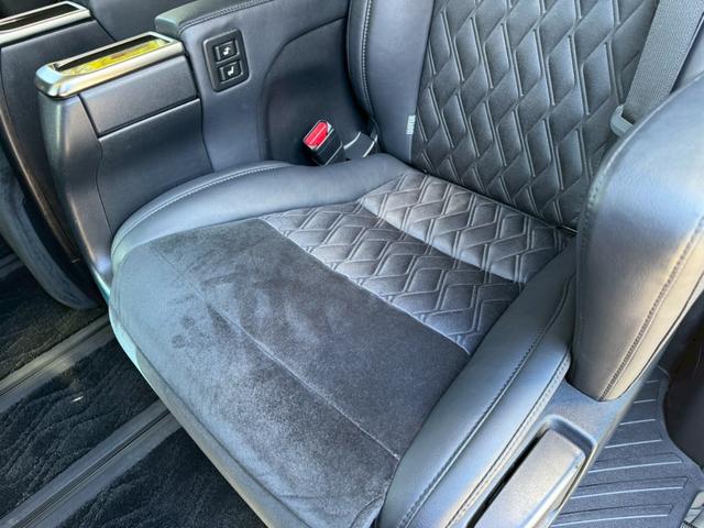 ヴェルファイア ２．５Ｚ　Ｇエディション　／ワンオーナ／フリップダウンモニタ／両側パワースライドドア／衝突軽減／レーダークルーズ／コーナーセンサ／パワーバックドア／電動格納ミラー／パワーシート／シートメモリ／ハーフレザー／ＥＴＣ／バックカメラ（67枚目）