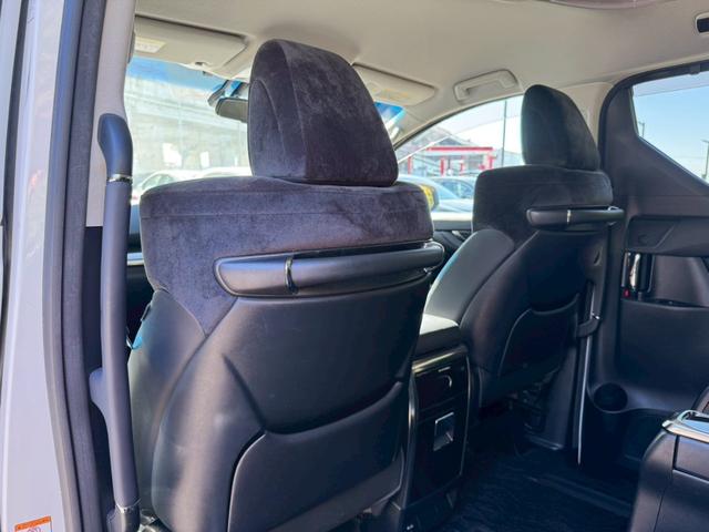 ヴェルファイア ２．５Ｚ　Ｇエディション　／ワンオーナ／フリップダウンモニタ／両側パワースライドドア／衝突軽減／レーダークルーズ／コーナーセンサ／パワーバックドア／電動格納ミラー／パワーシート／シートメモリ／ハーフレザー／ＥＴＣ／バックカメラ（70枚目）