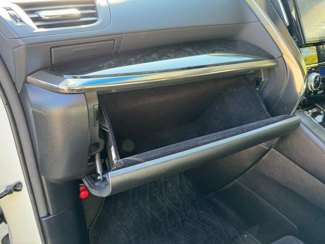 ヴェルファイア ２．５Ｚ　Ｇエディション　／ワンオーナ／フリップダウンモニタ／両側パワースライドドア／衝突軽減／レーダークルーズ／コーナーセンサ／パワーバックドア／電動格納ミラー／パワーシート／シートメモリ／ハーフレザー／ＥＴＣ／バックカメラ（75枚目）