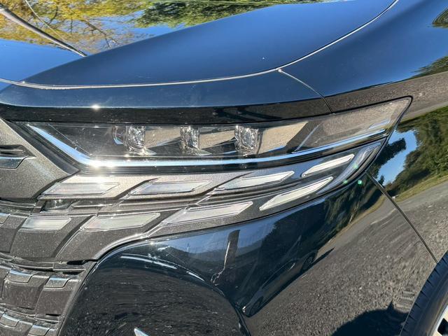 アルファード Ｚ　／フリップダウンモニタ／左右独立ムーンルーフ／デジタルインナーミラー／ＢＳＭ／衝突軽減／レーダークルーズ／レーンキープ／コーナーセンサ／全周囲カメラ／両側パワースライドドア／電動格納ミラ／ＥＴＣ２．０（7枚目）