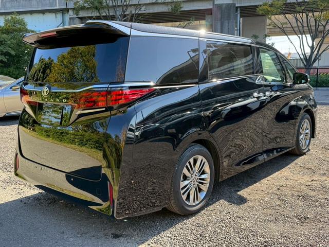 アルファード Ｚ　／フリップダウンモニタ／左右独立ムーンルーフ／デジタルインナーミラー／ＢＳＭ／衝突軽減／レーダークルーズ／レーンキープ／コーナーセンサ／全周囲カメラ／両側パワースライドドア／電動格納ミラ／ＥＴＣ２．０（24枚目）