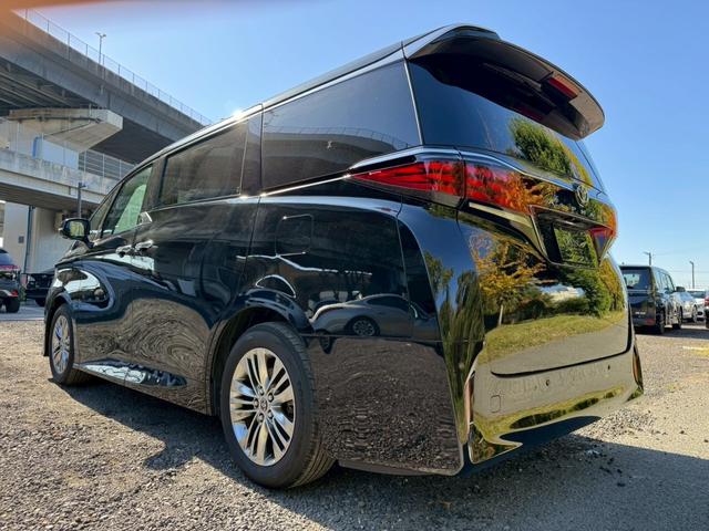 アルファード Ｚ　／フリップダウンモニタ／左右独立ムーンルーフ／デジタルインナーミラー／ＢＳＭ／衝突軽減／レーダークルーズ／レーンキープ／コーナーセンサ／全周囲カメラ／両側パワースライドドア／電動格納ミラ／ＥＴＣ２．０（30枚目）