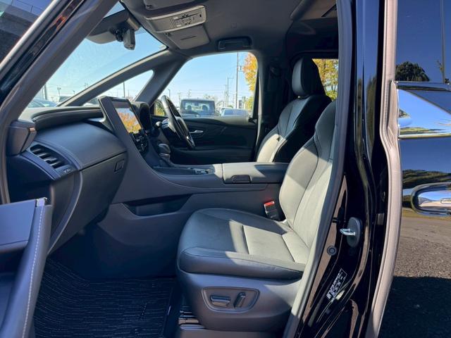 アルファード Ｚ　／フリップダウンモニタ／左右独立ムーンルーフ／デジタルインナーミラー／ＢＳＭ／衝突軽減／レーダークルーズ／レーンキープ／コーナーセンサ／全周囲カメラ／両側パワースライドドア／電動格納ミラ／ＥＴＣ２．０（71枚目）