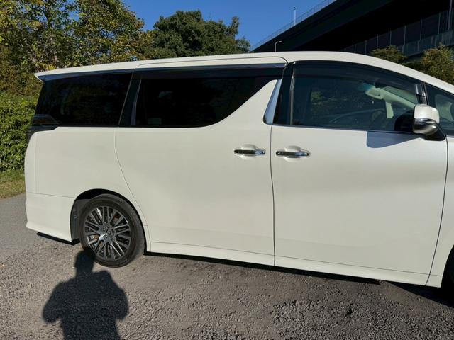 ヴェルファイア ２．５Ｚ　Ｇエディション　／フリップダウンモニター／衝突軽減／レーダークルーズ／両側パワースライドドア／パワーバックドア／パワーシート／シートメモリ／電動格納ミラー／ハーフレザー／ＥＴＣ／バックカメラ／Ｂｌｕｅｔｏｏｔｈ（15枚目）