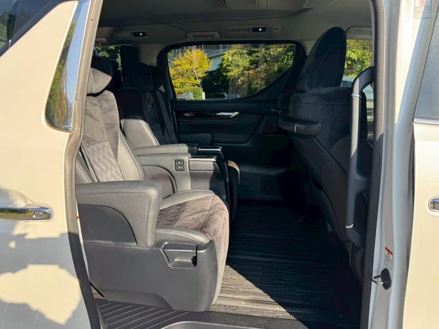 ヴェルファイア ２．５Ｚ　Ｇエディション　／フリップダウンモニター／衝突軽減／レーダークルーズ／両側パワースライドドア／パワーバックドア／パワーシート／シートメモリ／電動格納ミラー／ハーフレザー／ＥＴＣ／バックカメラ／Ｂｌｕｅｔｏｏｔｈ（54枚目）