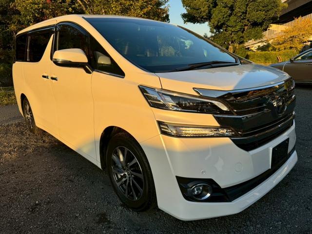 ヴェルファイア ３．５エグゼクティブラウンジ　／フリップダウンモニター／ＪＢＬサウンド／衝突軽減／レーダークルーズ／コーナーセンサー／全周囲カメラ／両側パワースライドドア／パワーバックドア／パワーシート／シートメモリ／ステアリングヒーター／ＥＴＣ（16枚目）