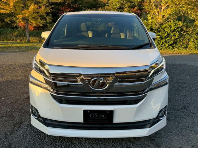 ヴェルファイア ３．５エグゼクティブラウンジ　／フリップダウンモニター／ＪＢＬサウンド／衝突軽減／レーダークルーズ／コーナーセンサー／全周囲カメラ／両側パワースライドドア／パワーバックドア／パワーシート／シートメモリ／ステアリングヒーター／ＥＴＣ（21枚目）