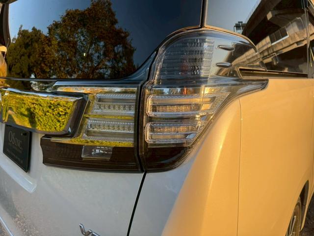 ヴェルファイア ３．５エグゼクティブラウンジ　／フリップダウンモニター／ＪＢＬサウンド／衝突軽減／レーダークルーズ／コーナーセンサー／全周囲カメラ／両側パワースライドドア／パワーバックドア／パワーシート／シートメモリ／ステアリングヒーター／ＥＴＣ（25枚目）