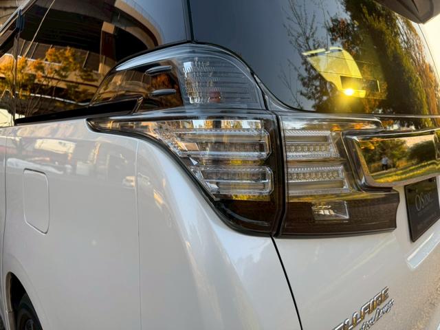 ヴェルファイア ３．５エグゼクティブラウンジ　／フリップダウンモニター／ＪＢＬサウンド／衝突軽減／レーダークルーズ／コーナーセンサー／全周囲カメラ／両側パワースライドドア／パワーバックドア／パワーシート／シートメモリ／ステアリングヒーター／ＥＴＣ（26枚目）