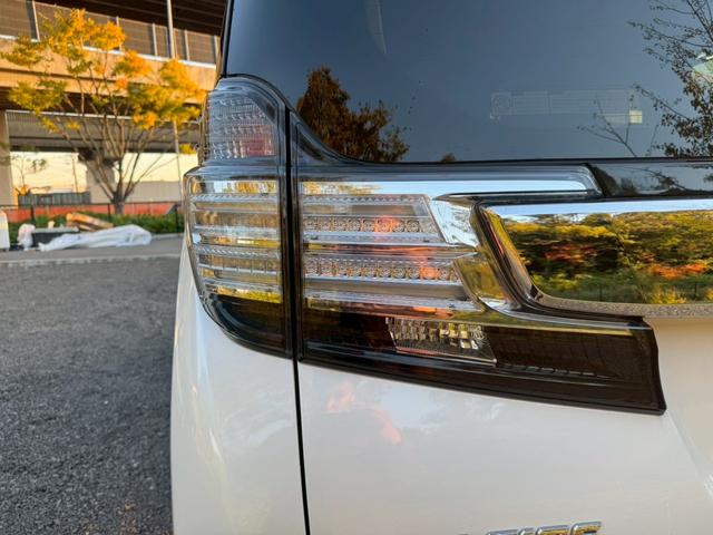 ヴェルファイア ３．５エグゼクティブラウンジ　／フリップダウンモニター／ＪＢＬサウンド／衝突軽減／レーダークルーズ／コーナーセンサー／全周囲カメラ／両側パワースライドドア／パワーバックドア／パワーシート／シートメモリ／ステアリングヒーター／ＥＴＣ（27枚目）