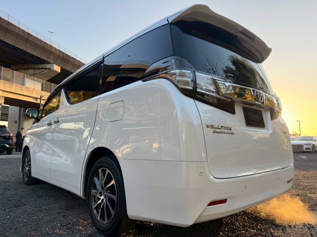 ヴェルファイア ３．５エグゼクティブラウンジ　／フリップダウンモニター／ＪＢＬサウンド／衝突軽減／レーダークルーズ／コーナーセンサー／全周囲カメラ／両側パワースライドドア／パワーバックドア／パワーシート／シートメモリ／ステアリングヒーター／ＥＴＣ（30枚目）