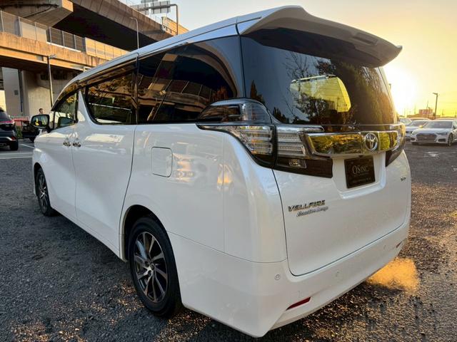 ヴェルファイア ３．５エグゼクティブラウンジ　／フリップダウンモニター／ＪＢＬサウンド／衝突軽減／レーダークルーズ／コーナーセンサー／全周囲カメラ／両側パワースライドドア／パワーバックドア／パワーシート／シートメモリ／ステアリングヒーター／ＥＴＣ（31枚目）