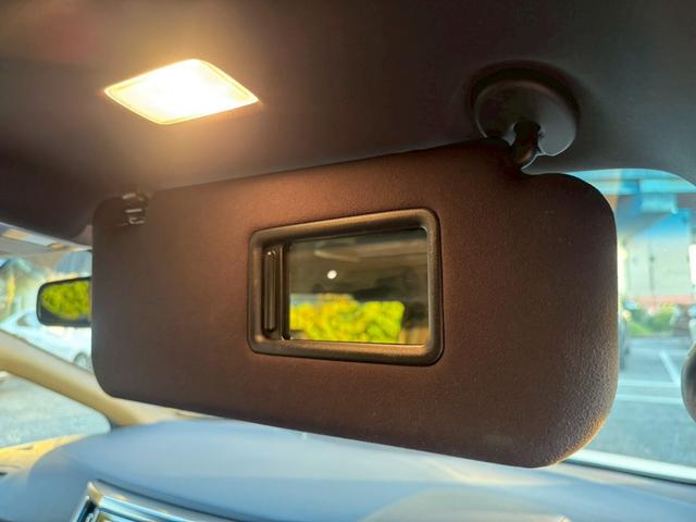 ヴェルファイア ３．５エグゼクティブラウンジ　／フリップダウンモニター／ＪＢＬサウンド／衝突軽減／レーダークルーズ／コーナーセンサー／全周囲カメラ／両側パワースライドドア／パワーバックドア／パワーシート／シートメモリ／ステアリングヒーター／ＥＴＣ（56枚目）