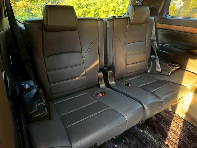 ヴェルファイア ３．５エグゼクティブラウンジ　／フリップダウンモニター／ＪＢＬサウンド／衝突軽減／レーダークルーズ／コーナーセンサー／全周囲カメラ／両側パワースライドドア／パワーバックドア／パワーシート／シートメモリ／ステアリングヒーター／ＥＴＣ（65枚目）