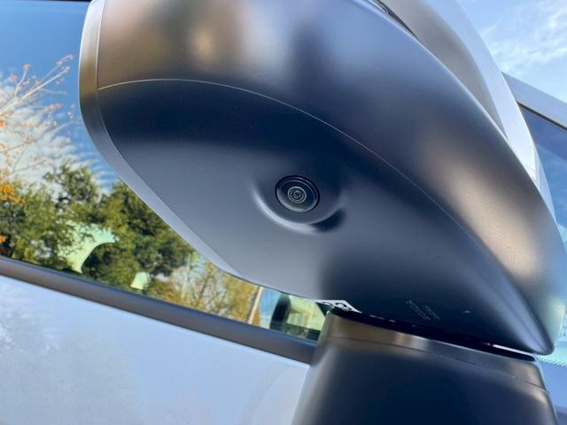 ステップワゴン ｅ：ＨＥＶスパーダ／新車未登録　／衝突軽減／レーダークルーズ／レーンキープ／両側パワースライドドア／コーナーセンサー／シートヒーター／パワーバックドア／ハーフレザーシート／オートライト／プッシュスタート／ＵＳＢ接続（16枚目）