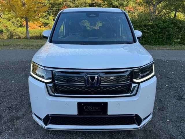 ステップワゴン ｅ：ＨＥＶスパーダ／新車未登録　／衝突軽減／レーダークルーズ／レーンキープ／両側パワースライドドア／コーナーセンサー／シートヒーター／パワーバックドア／ハーフレザーシート／オートライト／プッシュスタート／ＵＳＢ接続（19枚目）