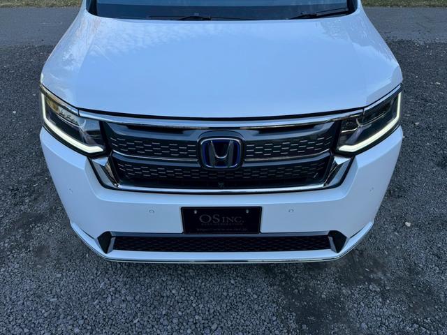 ステップワゴン ｅ：ＨＥＶスパーダ／新車未登録　／衝突軽減／レーダークルーズ／レーンキープ／両側パワースライドドア／コーナーセンサー／シートヒーター／パワーバックドア／ハーフレザーシート／オートライト／プッシュスタート／ＵＳＢ接続（20枚目）