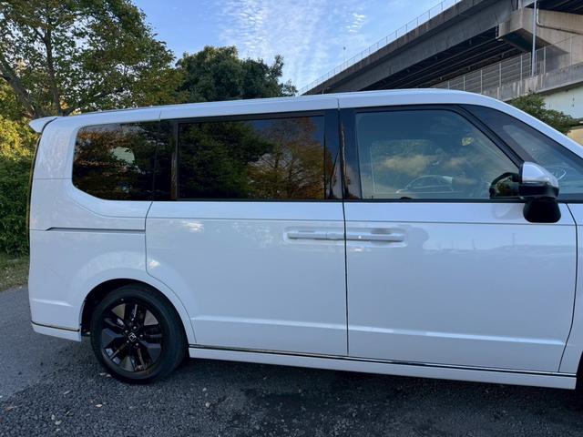 ステップワゴン ｅ：ＨＥＶスパーダ／新車未登録　／衝突軽減／レーダークルーズ／レーンキープ／両側パワースライドドア／コーナーセンサー／シートヒーター／パワーバックドア／ハーフレザーシート／オートライト／プッシュスタート／ＵＳＢ接続（21枚目）