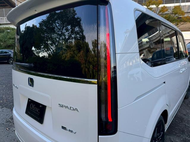 ステップワゴン ｅ：ＨＥＶスパーダ／新車未登録　／衝突軽減／レーダークルーズ／レーンキープ／両側パワースライドドア／コーナーセンサー／シートヒーター／パワーバックドア／ハーフレザーシート／オートライト／プッシュスタート／ＵＳＢ接続（24枚目）