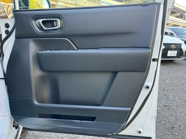 ステップワゴン ｅ：ＨＥＶスパーダ／新車未登録　／衝突軽減／レーダークルーズ／レーンキープ／両側パワースライドドア／コーナーセンサー／シートヒーター／パワーバックドア／ハーフレザーシート／オートライト／プッシュスタート／ＵＳＢ接続（33枚目）