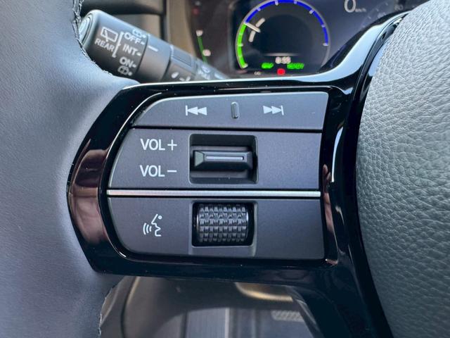 ステップワゴン ｅ：ＨＥＶスパーダ／新車未登録　／衝突軽減／レーダークルーズ／レーンキープ／両側パワースライドドア／コーナーセンサー／シートヒーター／パワーバックドア／ハーフレザーシート／オートライト／プッシュスタート／ＵＳＢ接続（41枚目）