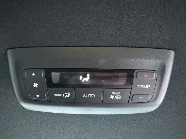 ステップワゴン ｅ：ＨＥＶスパーダ／新車未登録　／衝突軽減／レーダークルーズ／レーンキープ／両側パワースライドドア／コーナーセンサー／シートヒーター／パワーバックドア／ハーフレザーシート／オートライト／プッシュスタート／ＵＳＢ接続（60枚目）