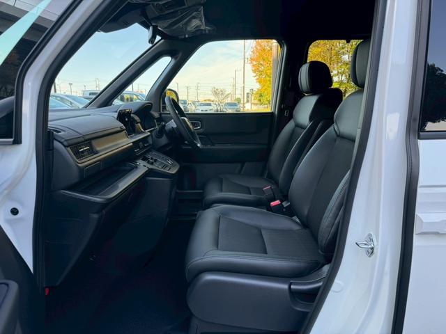 ステップワゴン ｅ：ＨＥＶスパーダ／新車未登録　／衝突軽減／レーダークルーズ／レーンキープ／両側パワースライドドア／コーナーセンサー／シートヒーター／パワーバックドア／ハーフレザーシート／オートライト／プッシュスタート／ＵＳＢ接続（70枚目）