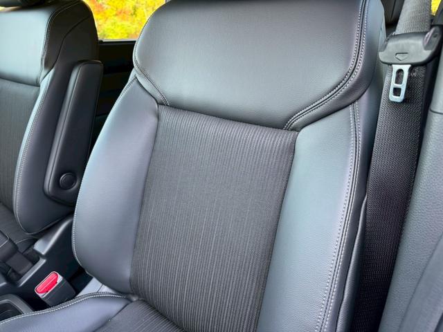 ステップワゴン ｅ：ＨＥＶスパーダ／新車未登録　／衝突軽減／レーダークルーズ／レーンキープ／両側パワースライドドア／コーナーセンサー／シートヒーター／パワーバックドア／ハーフレザーシート／オートライト／プッシュスタート／ＵＳＢ接続（71枚目）