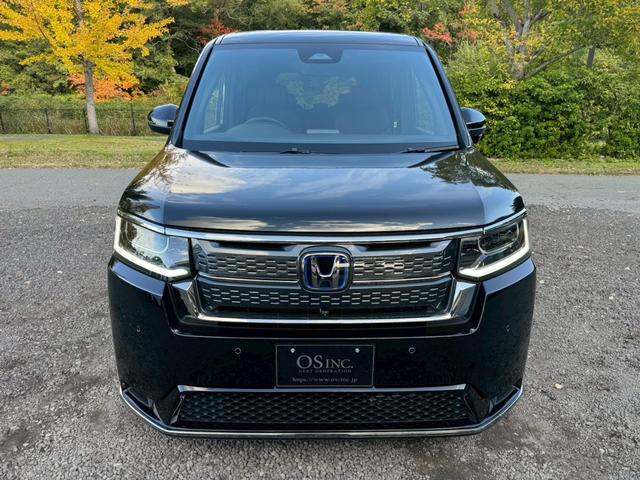 ステップワゴン e:HEVスパーダ/新車未登録 /衝突軽減/レーダークルーズ/レーンキープ/両側パワースライドドア/コーナーセンサー/シートヒーター/パワーバックドア/ハーフレザーシート/オートライト/プッシュスタート/USB接続(21枚目)