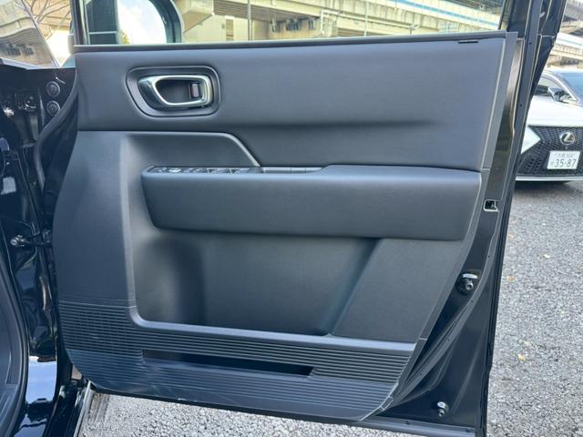 ステップワゴン e:HEVスパーダ/新車未登録 /衝突軽減/レーダークルーズ/レーンキープ/両側パワースライドドア/コーナーセンサー/シートヒーター/パワーバックドア/ハーフレザーシート/オートライト/プッシュスタート/USB接続(29枚目)