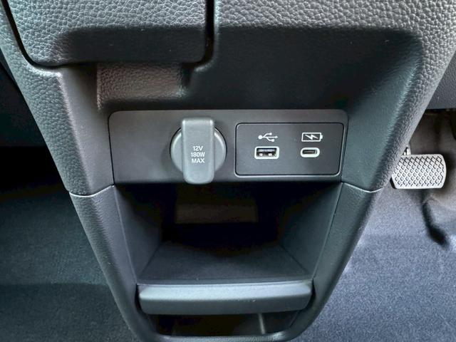 ステップワゴン e:HEVスパーダ/新車未登録 /衝突軽減/レーダークルーズ/レーンキープ/両側パワースライドドア/コーナーセンサー/シートヒーター/パワーバックドア/ハーフレザーシート/オートライト/プッシュスタート/USB接続(48枚目)