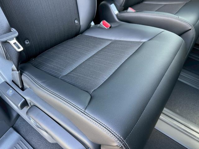 ステップワゴン e:HEVスパーダ/新車未登録 /衝突軽減/レーダークルーズ/レーンキープ/両側パワースライドドア/コーナーセンサー/シートヒーター/パワーバックドア/ハーフレザーシート/オートライト/プッシュスタート/USB接続(54枚目)