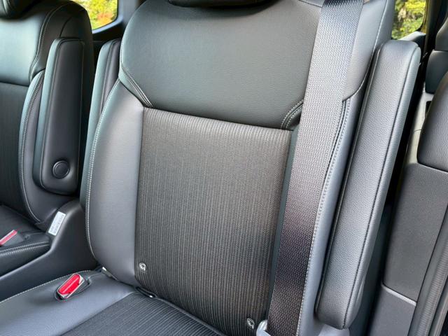 ステップワゴン e:HEVスパーダ/新車未登録 /衝突軽減/レーダークルーズ/レーンキープ/両側パワースライドドア/コーナーセンサー/シートヒーター/パワーバックドア/ハーフレザーシート/オートライト/プッシュスタート/USB接続(66枚目)