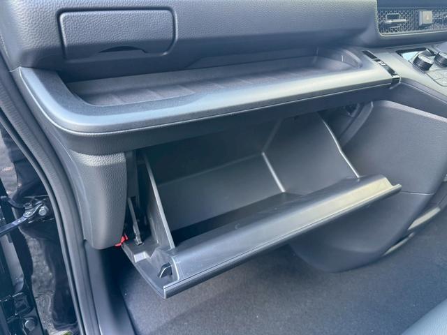 ステップワゴン e:HEVスパーダ/新車未登録 /衝突軽減/レーダークルーズ/レーンキープ/両側パワースライドドア/コーナーセンサー/シートヒーター/パワーバックドア/ハーフレザーシート/オートライト/プッシュスタート/USB接続(75枚目)