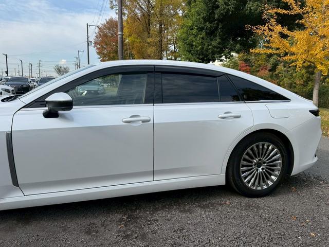 クラウン Ｚ　／ワンオーナ／アドバンスドライブ／デジタルインナーミラー／ＨＵＤ／ＢＳＭ／衝突軽減／レーダークルーズ／レーンキープ／コーナーセンサ／パワーバックドア／シートヒータ・エアコン／置くだけ充電／ＥＴＣ２．０（11枚目）