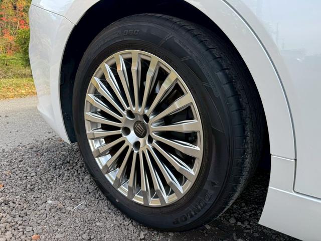 クラウン Ｚ　／ワンオーナ／アドバンスドライブ／デジタルインナーミラー／ＨＵＤ／ＢＳＭ／衝突軽減／レーダークルーズ／レーンキープ／コーナーセンサ／パワーバックドア／シートヒータ・エアコン／置くだけ充電／ＥＴＣ２．０（25枚目）