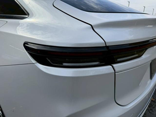 クラウン Ｚ　／ワンオーナ／アドバンスドライブ／デジタルインナーミラー／ＨＵＤ／ＢＳＭ／衝突軽減／レーダークルーズ／レーンキープ／コーナーセンサ／パワーバックドア／シートヒータ・エアコン／置くだけ充電／ＥＴＣ２．０（29枚目）