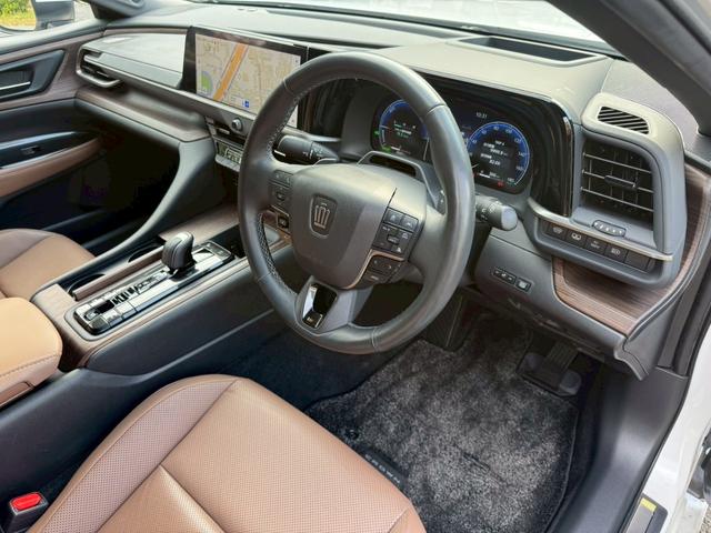 クラウン Ｚ　／ワンオーナ／アドバンスドライブ／デジタルインナーミラー／ＨＵＤ／ＢＳＭ／衝突軽減／レーダークルーズ／レーンキープ／コーナーセンサ／パワーバックドア／シートヒータ・エアコン／置くだけ充電／ＥＴＣ２．０（41枚目）