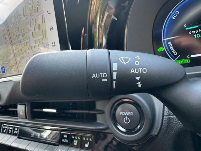 クラウン Ｚ　／ワンオーナ／アドバンスドライブ／デジタルインナーミラー／ＨＵＤ／ＢＳＭ／衝突軽減／レーダークルーズ／レーンキープ／コーナーセンサ／パワーバックドア／シートヒータ・エアコン／置くだけ充電／ＥＴＣ２．０（42枚目）