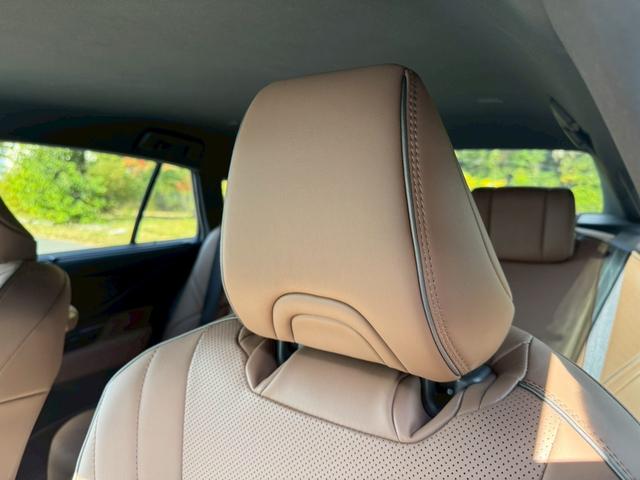 クラウン Ｚ　／ワンオーナ／アドバンスドライブ／デジタルインナーミラー／ＨＵＤ／ＢＳＭ／衝突軽減／レーダークルーズ／レーンキープ／コーナーセンサ／パワーバックドア／シートヒータ・エアコン／置くだけ充電／ＥＴＣ２．０（78枚目）